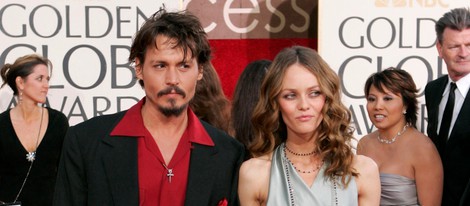 Johnny Depp y Vanessa Paradis en los Globos de Oro 2006