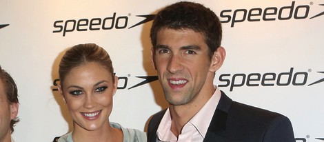 Michael Phelps junto a su novia Megan Rossee