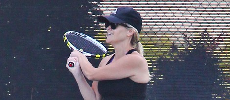 Reese Witherspoon practica tenis embarazada por tercera vez