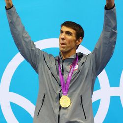 Michael Phelps con una de las medallas de oro conseguidas en Londres 2012