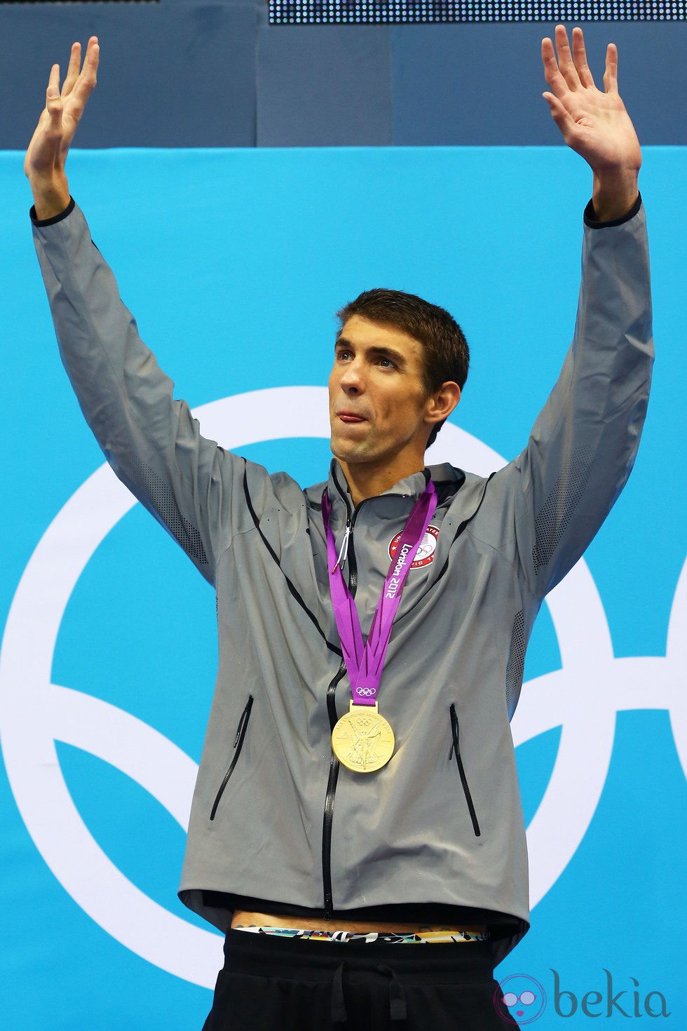 Michael Phelps con una de las medallas de oro conseguidas en Londres 2012
