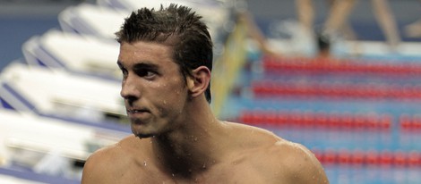 Michael Phelps con el torso desnudo