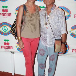 Carmen Posadas en la fiesta Flower Power de Ibiza 2012
