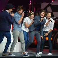 One Direction en la ceremonia de clausura de Londres 2012