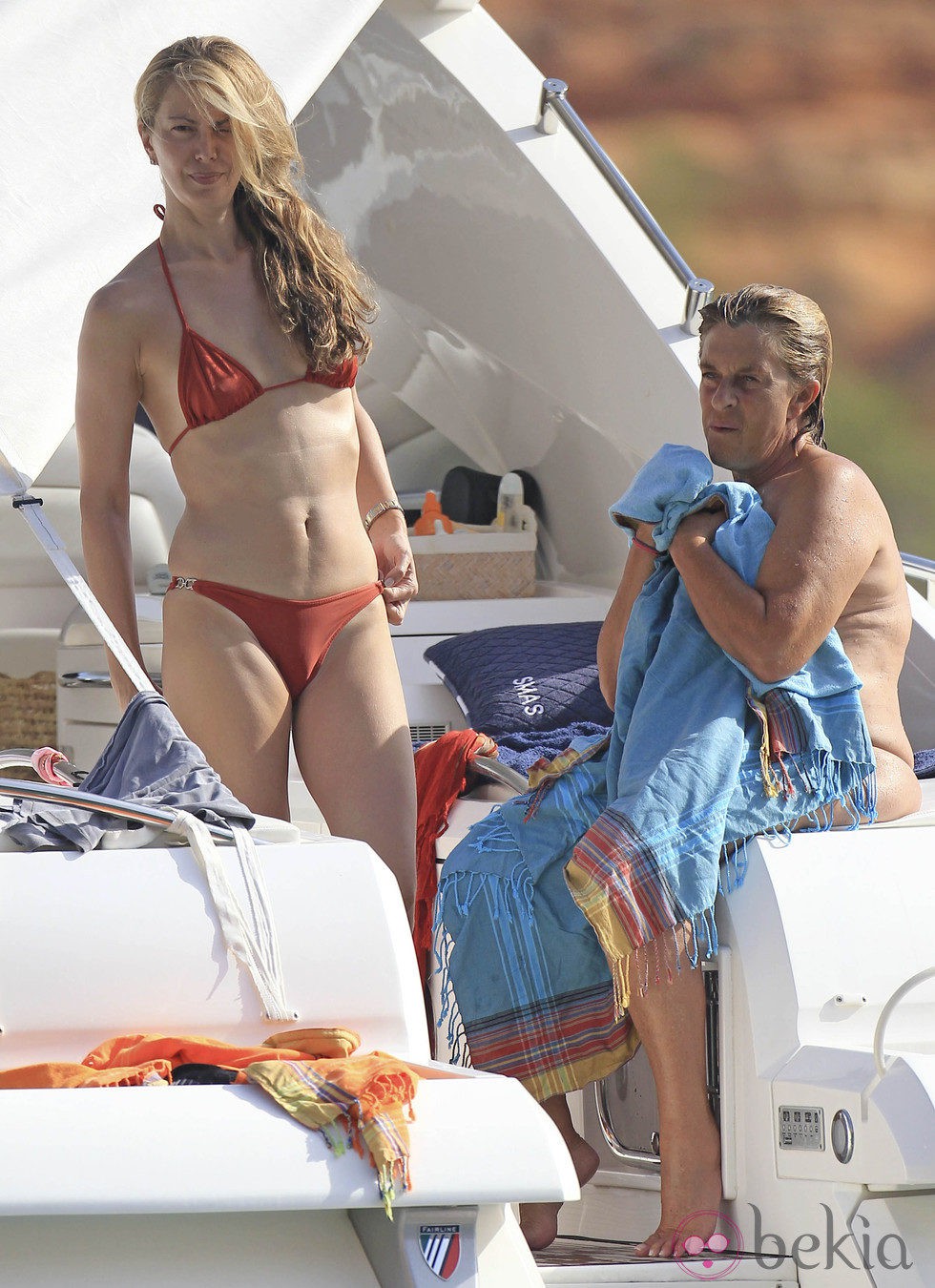 Sofía Mazagatos y Chelo García Cortés durante sus vacaciones en Ibiza