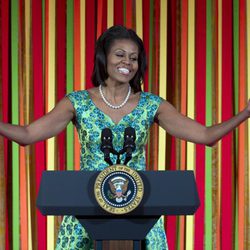 Michelle Obama ofrece un discurso ante los niños invitados a la Casa Blanca