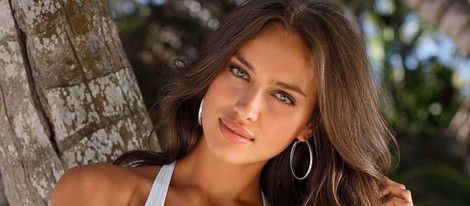 Irina Shayk, muy sexy con un bikini blanco