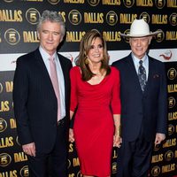 Patrick Duffy, Linda Grey y Larry Hagman en la promoción de 'Dallas' en Londres