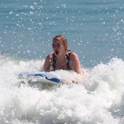 Emma Stone se da un chapuzón en Malibu