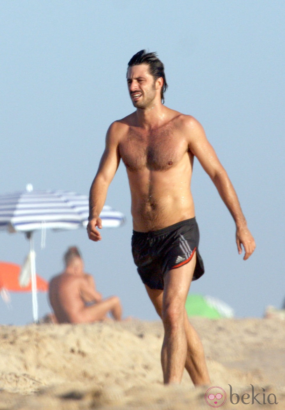 Hugo Silva con el torso desnudo