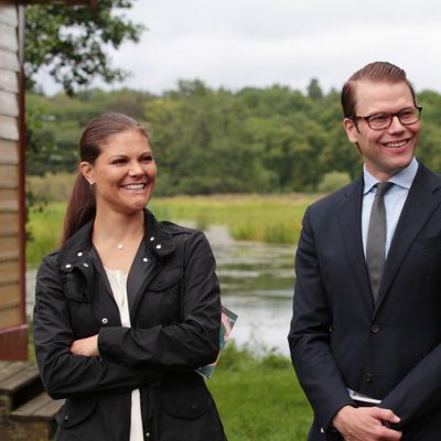 Los Príncipes de Suecia, dos enamorados en la inauguración del 'sendero del amor'