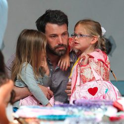 Ben Affleck con sus dos hijas Violet y Seraphina