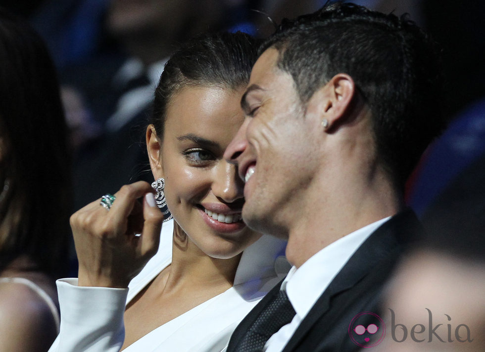 Cristiano Ronaldo e Irina Shayk, muy cómplices en la gala de la UEFA