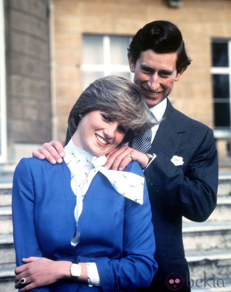 El Príncipe Carlos y Lady Di el día del anuncio de su compromiso