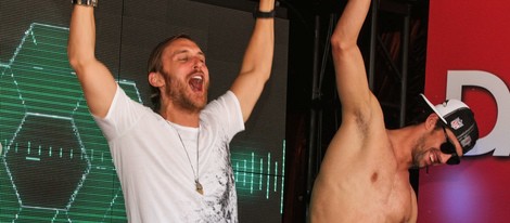 David Guetta y Michael Phelps bailando en una fiesta en Las Vegas