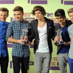 El grupo One Direction en los MTV Video Music Awards 2012