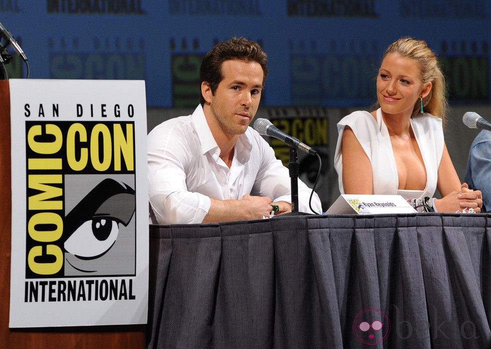 Ryan Reynolds y Blake Lively durante la Comic-Con 2010