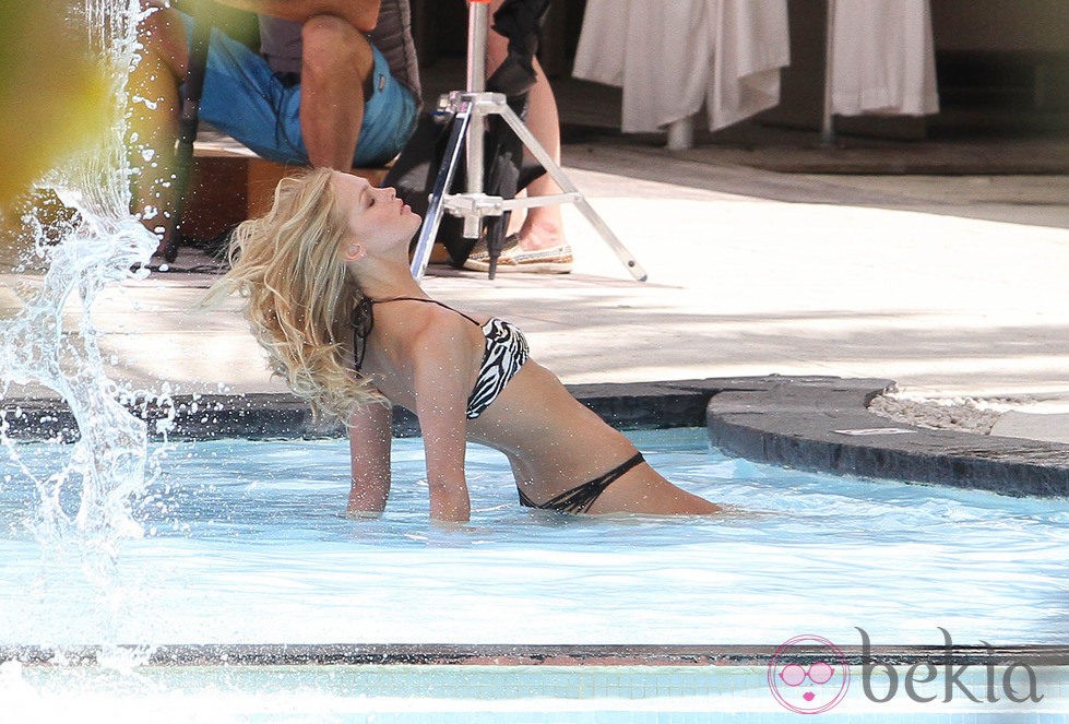 Erin Heatherton posando para Victoria's Secret en Miami