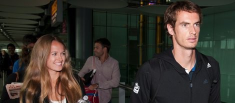 Andy Murray y su novia Kim Sears en el aeropuerto de Londres