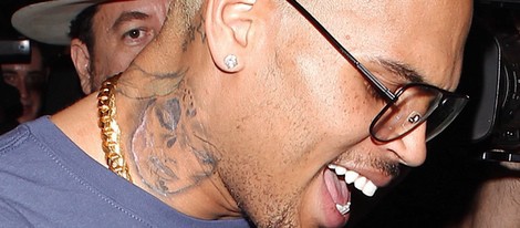 Chris Brown con su nuevo tatuaje