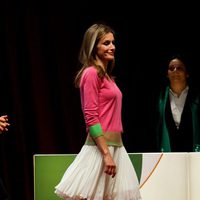 La Princesa de Asturias sube al estrado en los Premios V de Vida 2012