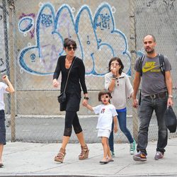 Pep Guardiola y Cristina Serra con sus hijos en Nueva York