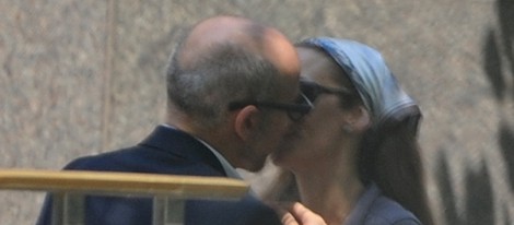 Telma Ortiz y Jaime del Burgo besándose en Nueva York