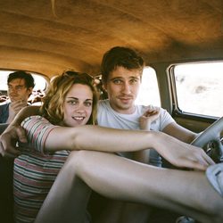Sam Riley, Kristen Stewart y Garrett Hedlund en una escena de 'On the Road'
