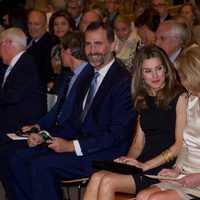 Los Príncipes Felipe y Letizia en el 50º aniversario del Círculo de Lectores