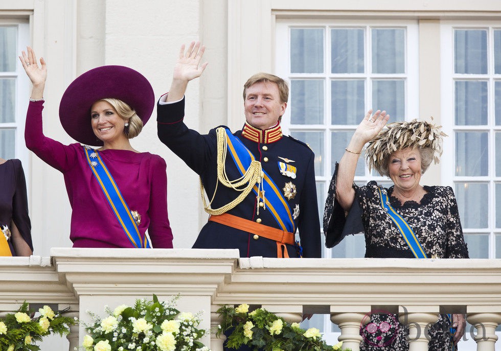 La Reina Beatriz y los Príncipes Guillermo y Máxima en la apertura del Parlamento de Holanda