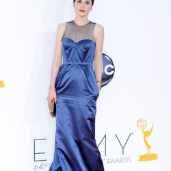 Michelle Dockery en la alfobra roja de los Emmy 2012