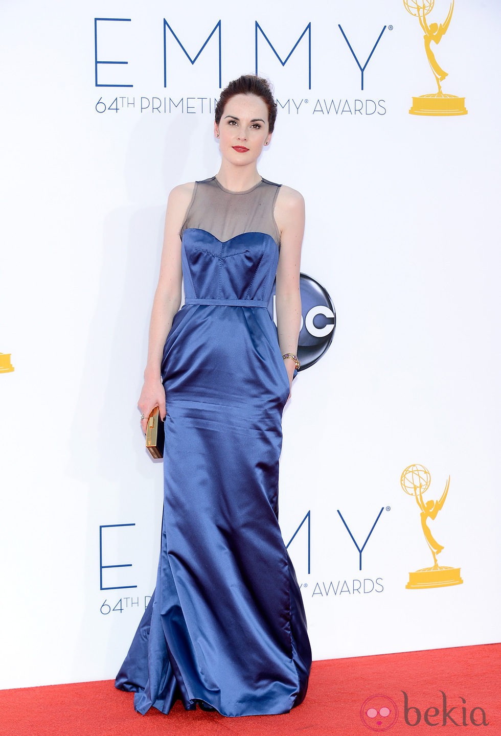 Michelle Dockery en la alfobra roja de los Emmy 2012