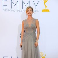 Emily VanCamp en los Emmy 2012