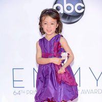 La pequeña Aubrey Anderson-Emmons en los Emmy 2012