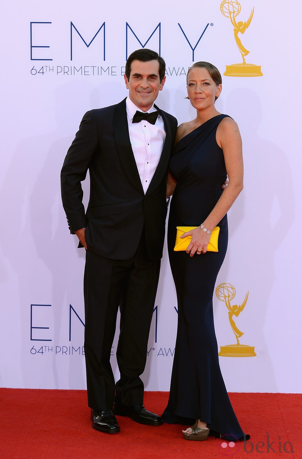 Ty Burrell y su mujer Holly en los Emmy 2012
