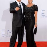 Tom Hanks y Rita Wilson en los Emmy 2012