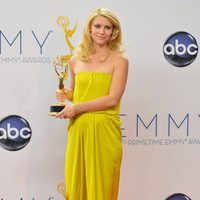 Claire Danes posa con su Emmy 2012 por 'Homeland'