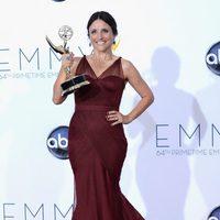 Julie Louis-Dreyfus, feliz con su Emmy 2012