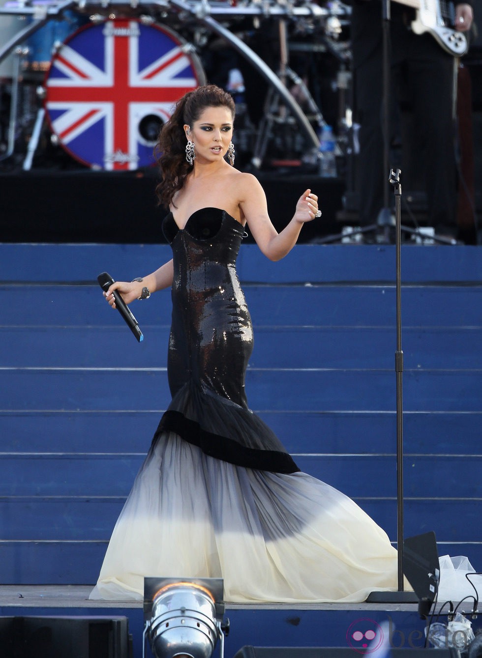 Cheryl Cole en una actuación en el Jubileo de la Reina