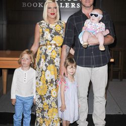 Tori Spelling y su familia