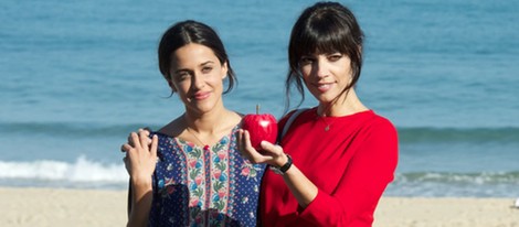 Macarena García y Maribel Verdú en la presentación de 'Blancanieves' en el Festival de San Sebastián