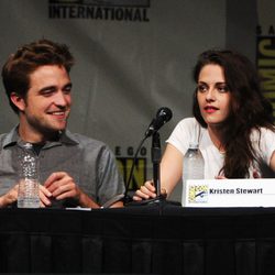 Robert Pattinson y Kristen Stewart promocionan 'Amanecer. Parte 2'