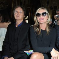 Paul McCartney, Kate Moss y Mario Testino en la Semana de la Moda de París