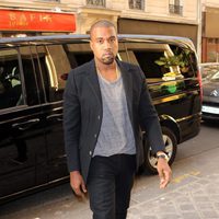 Kanye West en una cena de apoyo a la campaña de Barack Obama en París