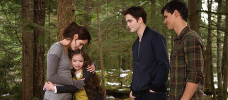 Los personajes de Bella, Renesme, Edward y Jacob en 'Amanecer.Parte 2'