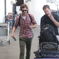 Andrew Garfield en el aeropuerto de Los Angeles