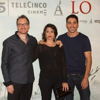 Ben Temple, Alicia Borrachero y Miguel Ángel Silvestre en el estreno de 'Lo Imposible' en Madrid