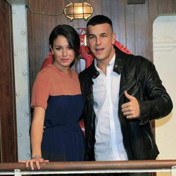 Mario Casas y Blanca Suárez en la presentación de la tercera temporada de 'El Barco'