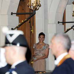 Victoria de Suecia en la cena de gala previa a la boda de Guillermo y Stéphanie