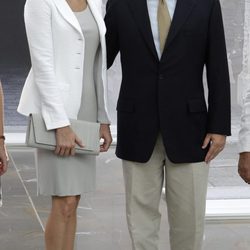 Alberto y Charlene de Mónaco acuden a una exposición sobre Casas Reales